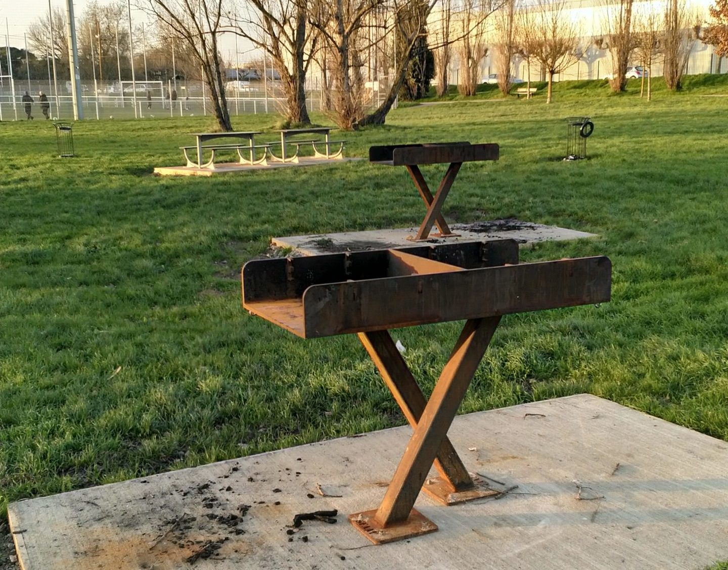 Parc de Gironis Nouveaux barbecues installés à leur nouvel emplacement Lafourguette.fr